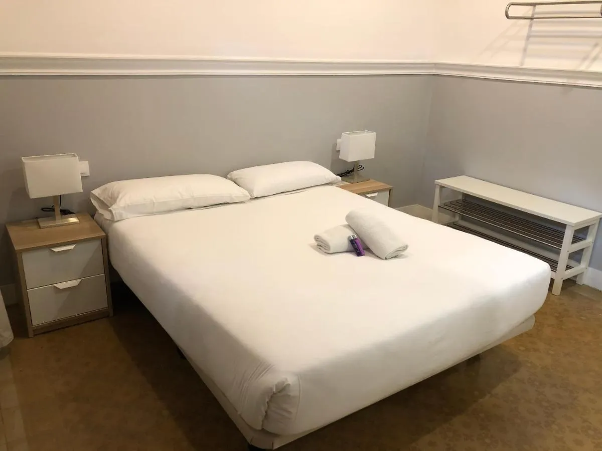 Guest house Hostal Medea Barcelona